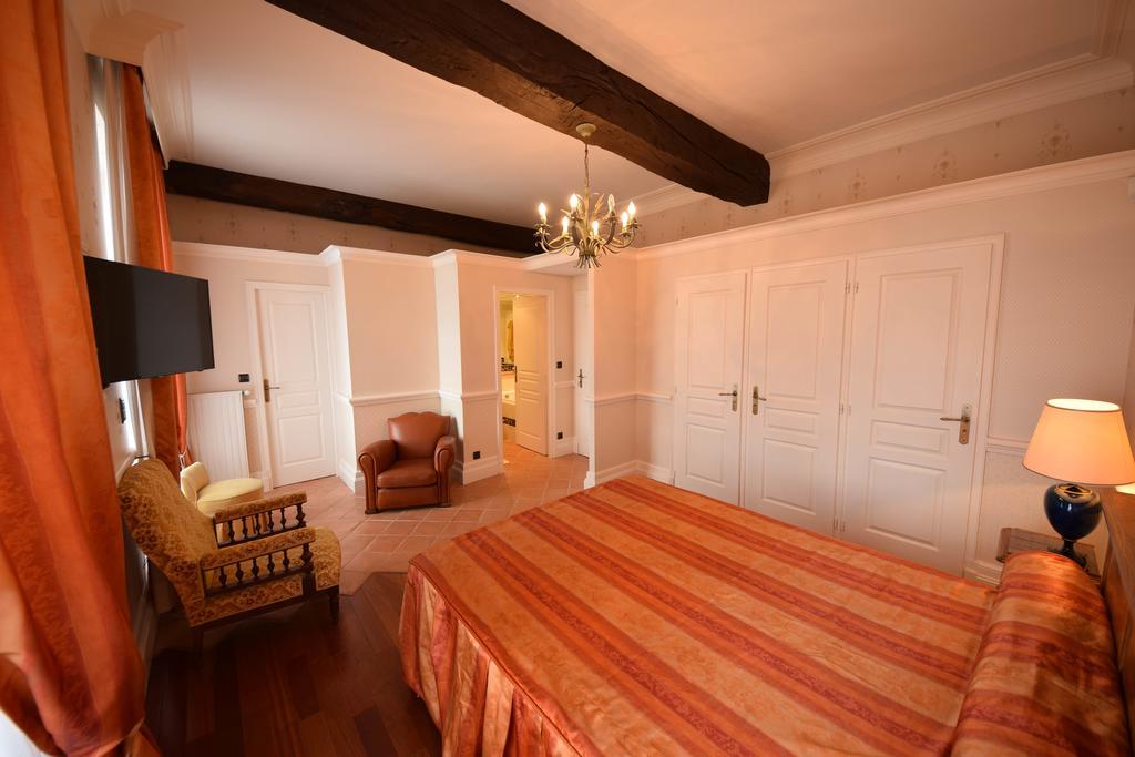 Domaine De La Rocque Bed & Breakfast Liorac-sur-Louyre Eksteriør bilde